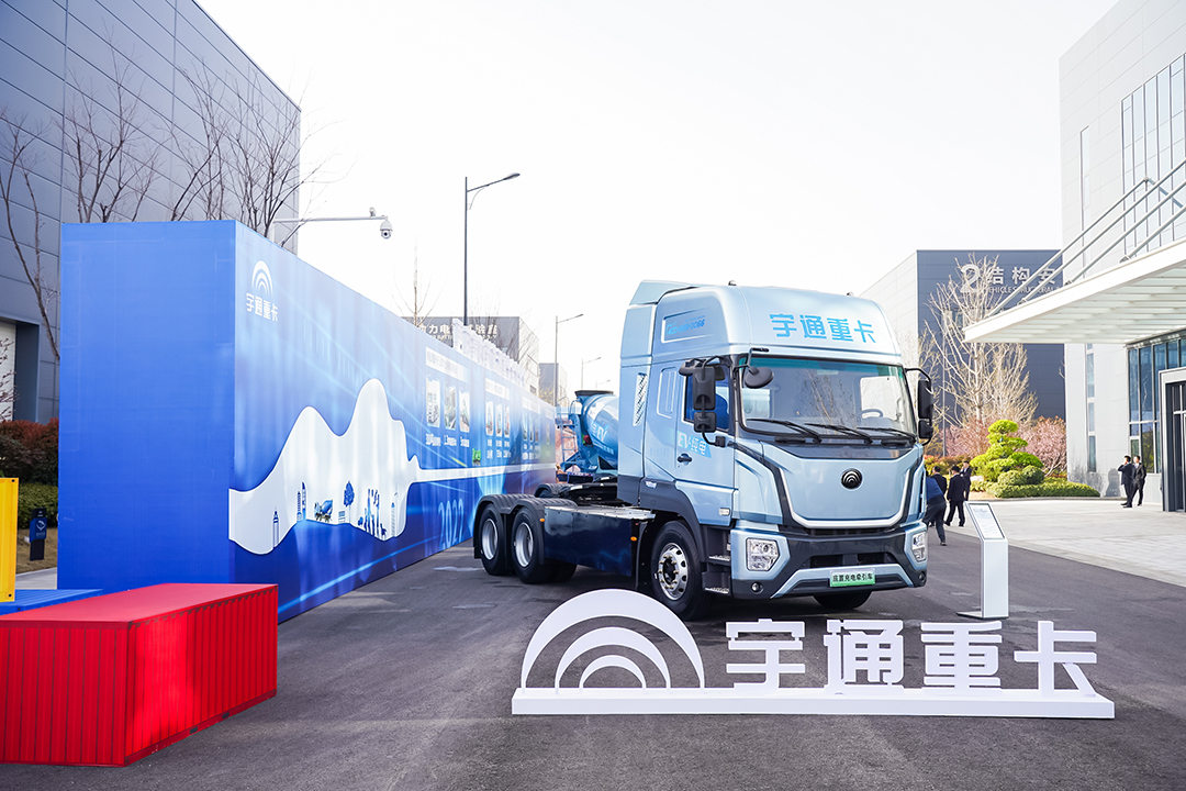 產(chǎn)品博覽 | 宇通400度底置充電牽引車重磅上市