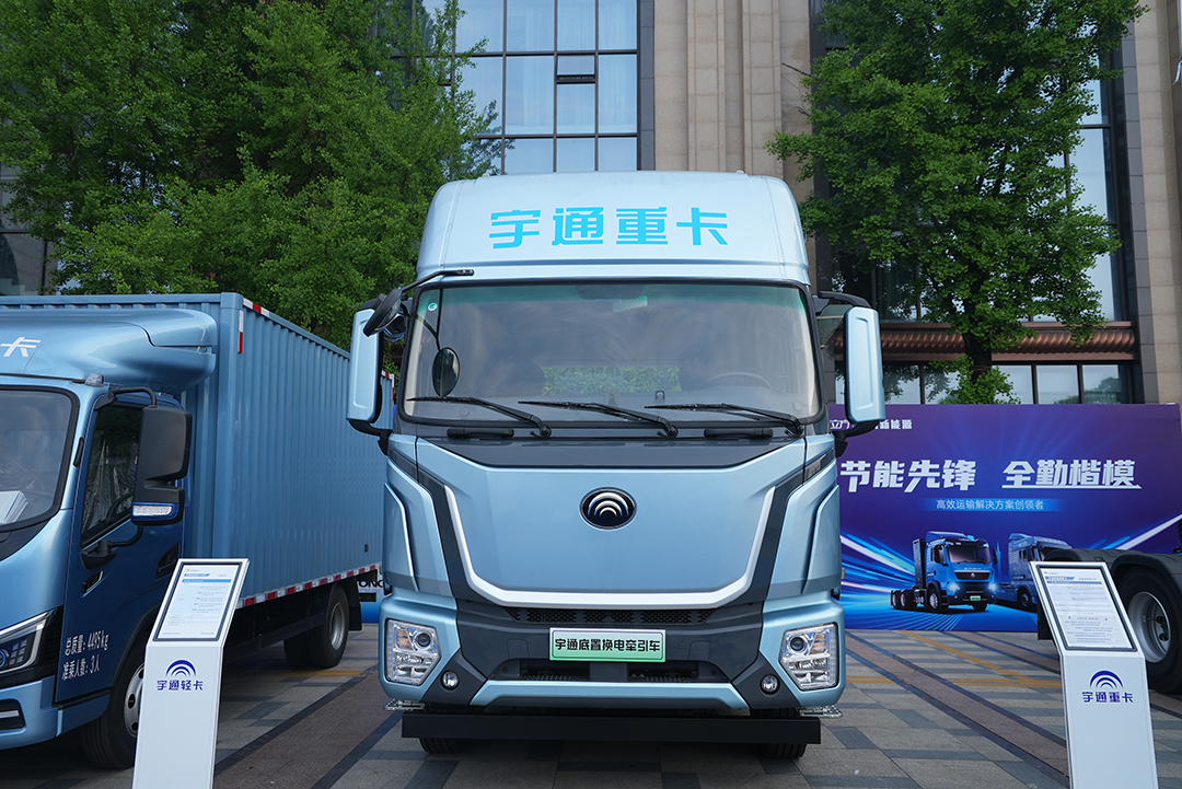 實(shí)力見證 | 宇通重卡現(xiàn)身蓉城，三獎(jiǎng)加冕實(shí)力引領(lǐng)