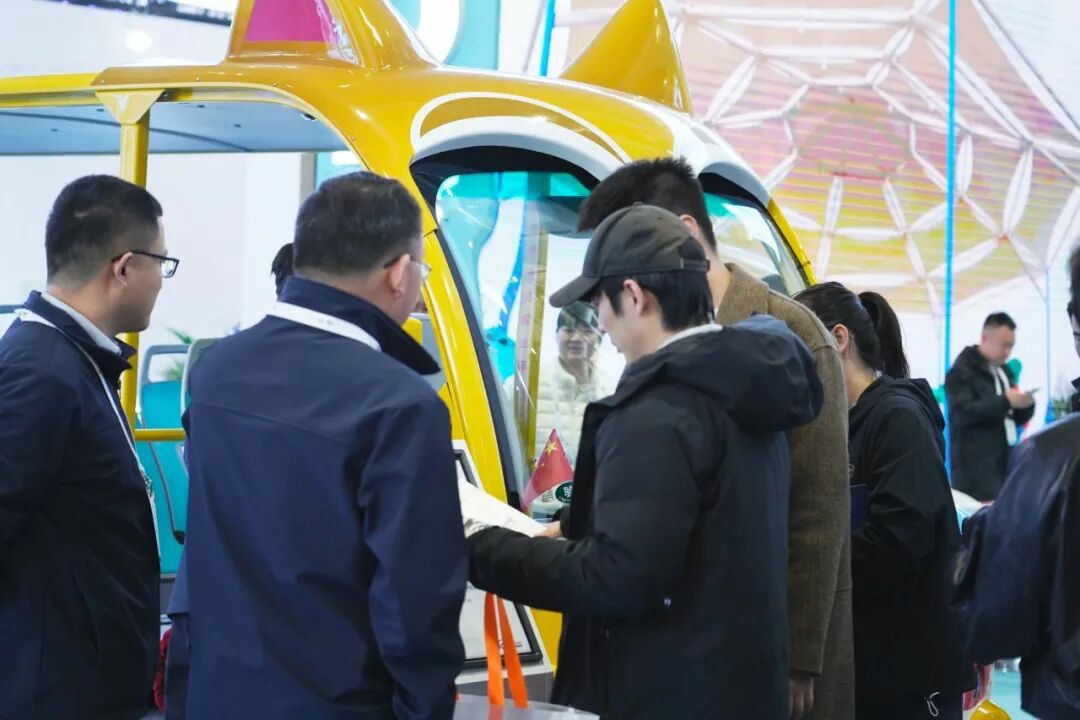 誠(chéng)邀共赴 | 宇通專用車與您相約2025 中國(guó)(鄭州)旅游休閑娛樂產(chǎn)業(yè)博覽會(huì) 誠(chéng)邀共赴 | 宇通專用車與您相約2025 中國(guó)(鄭州)旅游休閑娛樂產(chǎn)業(yè)博覽會(huì)