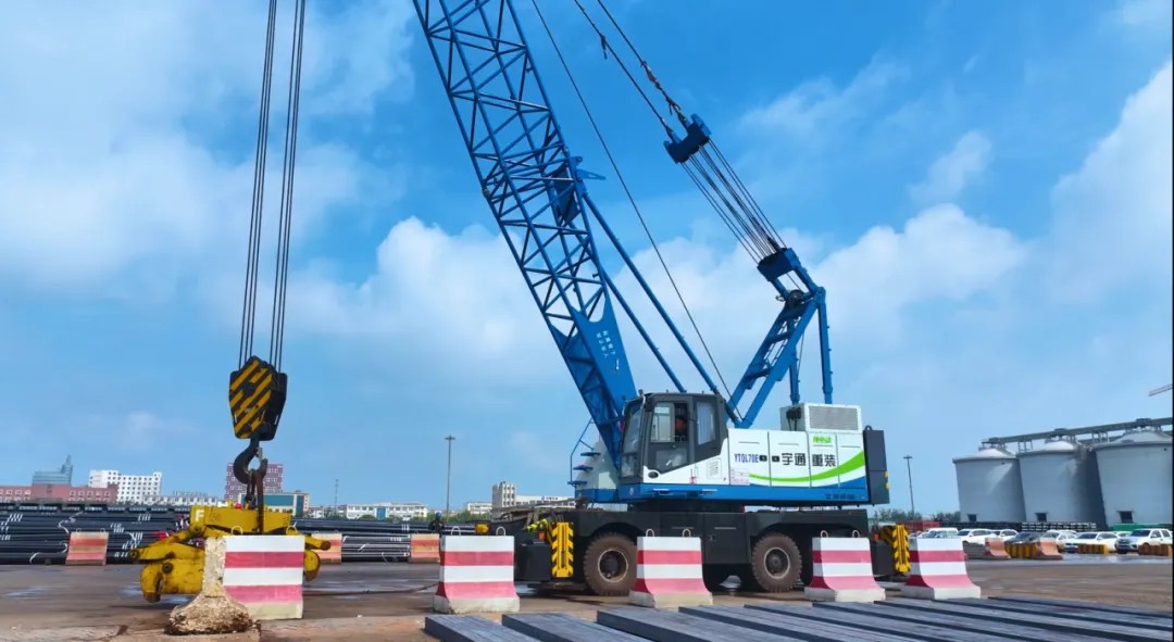 宇通純電動港口輪胎起重機(jī)：以硬核三電技術(shù)，護(hù)航港口綠色高效作業(yè)