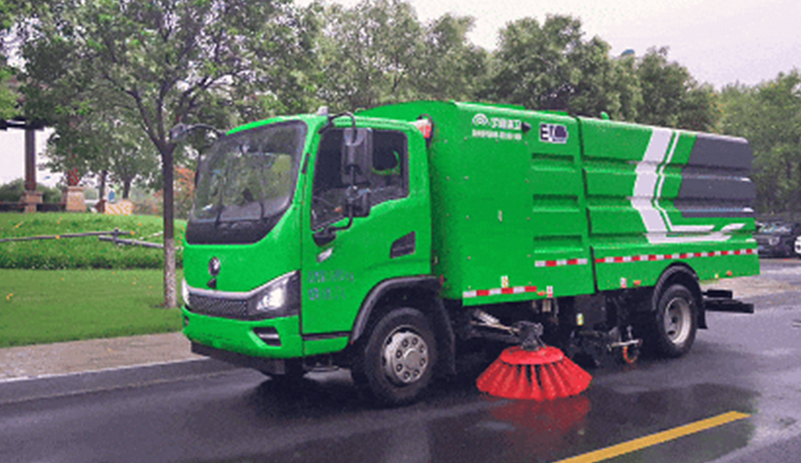 「宇」見(jiàn)好車(chē)丨高效應(yīng)對(duì)多場(chǎng)景清掃需求，宇通12噸純電洗掃車(chē)煥新上市！