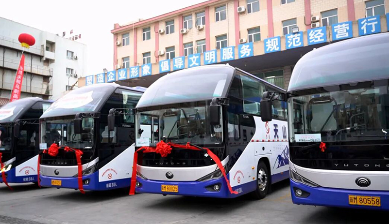 烏尉高速全線(xiàn)通車(chē)，宇通擔(dān)當(dāng)首發(fā)車(chē)輛見(jiàn)證歷史時(shí)刻！