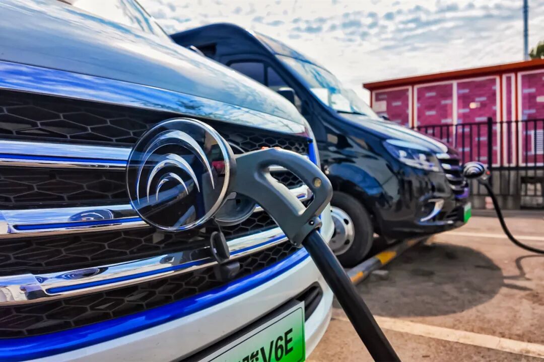 實(shí)力共鑒！宇通天駿V6E榮獲“2025年度用戶信賴引領(lǐng)獎”