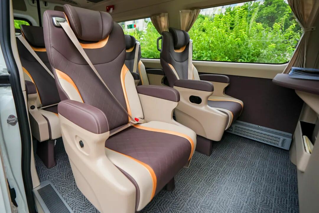 實(shí)力共鑒！宇通天駿V6E榮獲“2025年度用戶信賴引領(lǐng)獎”