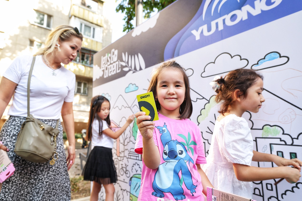 綠色點(diǎn)亮阿拉木圖 宇通攜手中國(guó)駐阿拉木圖總領(lǐng)事館共啟低碳出行新篇章