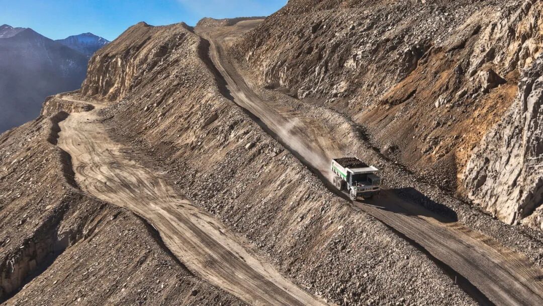 宇礦同行|宇通礦卡受邀參加全球礦業(yè)電氣化峰會，共繪零碳智慧礦山新藍圖！