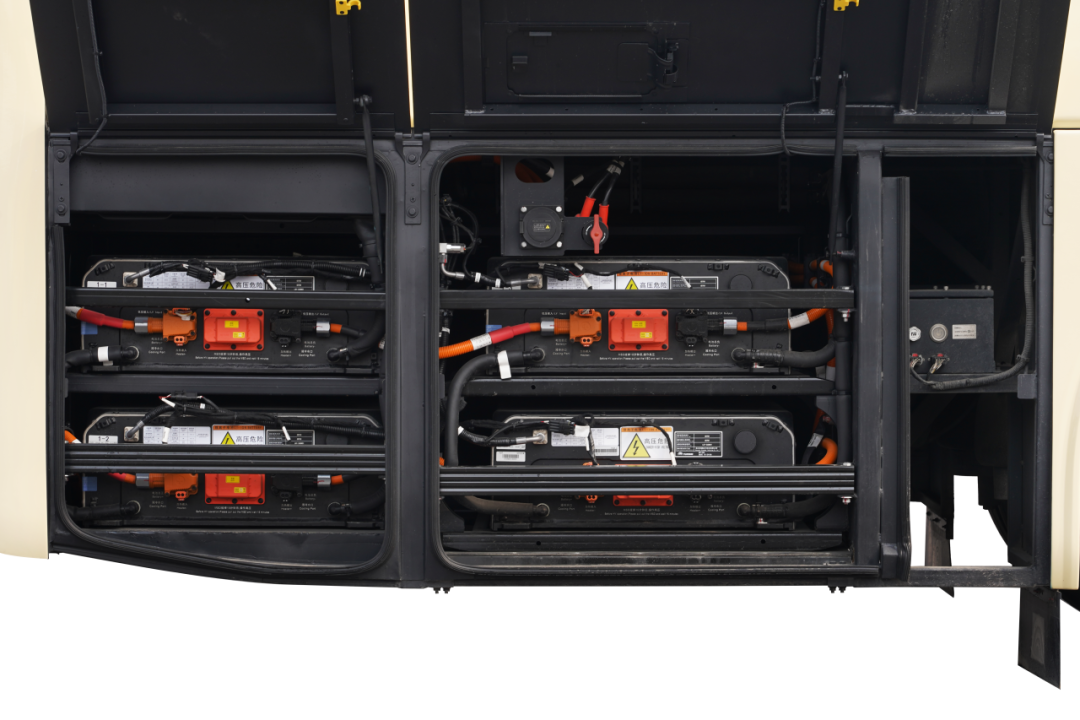 宇通上新季丨大運(yùn)力超能巴士助力旅游經(jīng)濟(jì)一路“繁花” 宇通上新季丨大運(yùn)力超能巴士助力旅游經(jīng)濟(jì)一路“繁花”