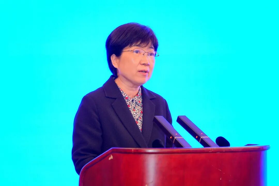 宇通向交建投交付200臺(tái)新能源輕卡并簽約500臺(tái)氫燃料訂單 圖片