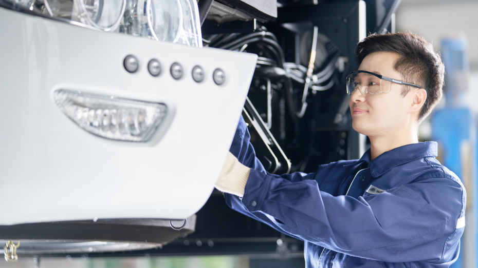 “兩會(huì)時(shí)刻”開(kāi)啟！宇通T7等高端車(chē)型實(shí)力護(hù)航各地兩會(huì)