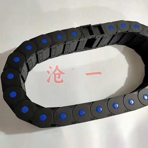 尼龍和塑料拖鏈