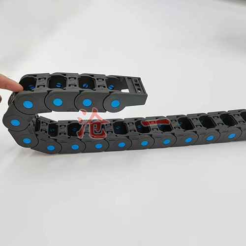 尼龍和塑料拖鏈